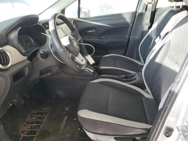  NISSAN VERSA 2021 Серебристый