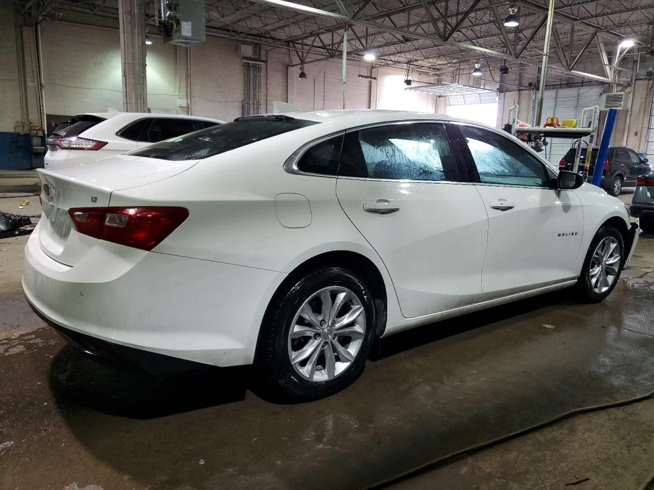 2023 Chevrolet Malibu - Image 3
