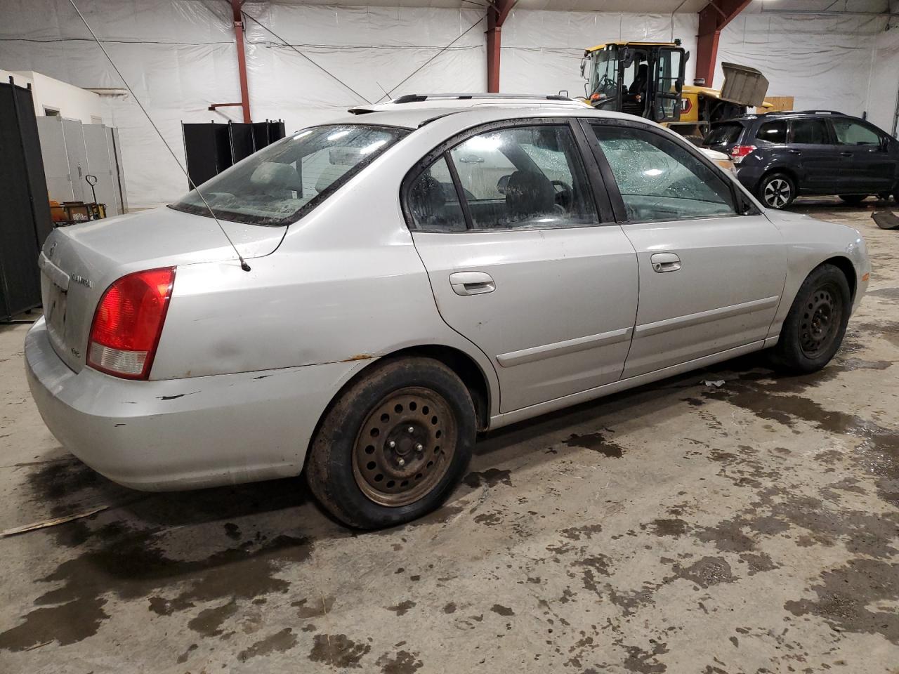 2003 Hyundai Elantra - Image 3