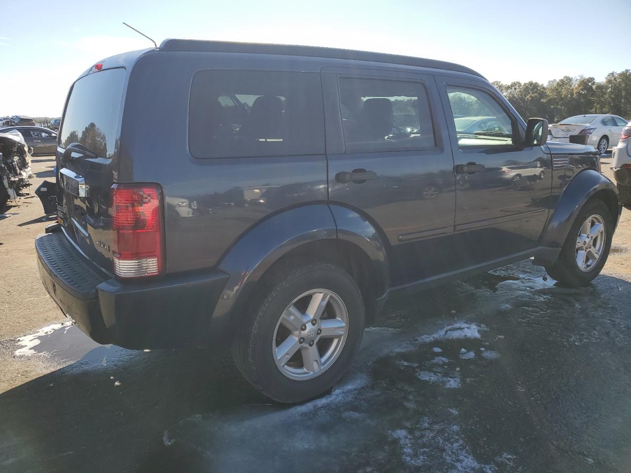 2008 Dodge Nitro - Image 3