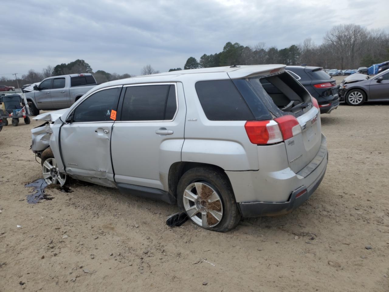 2010 GMC Terrain - Image 2