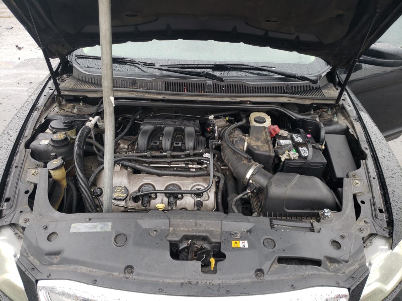 2012 Ford Taurus - Image 11