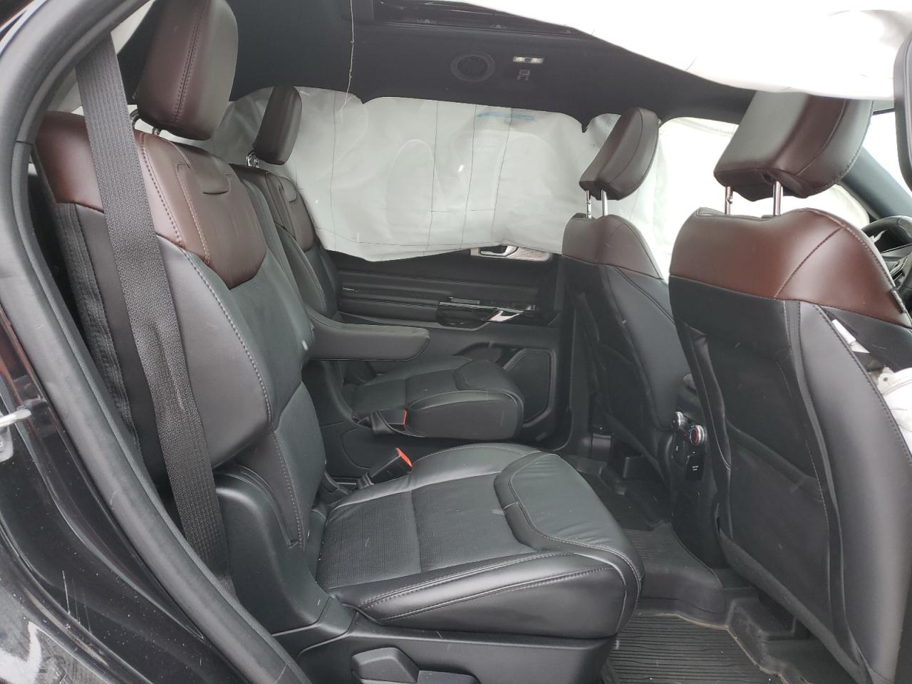 2022 Ford Explorer - Image 12