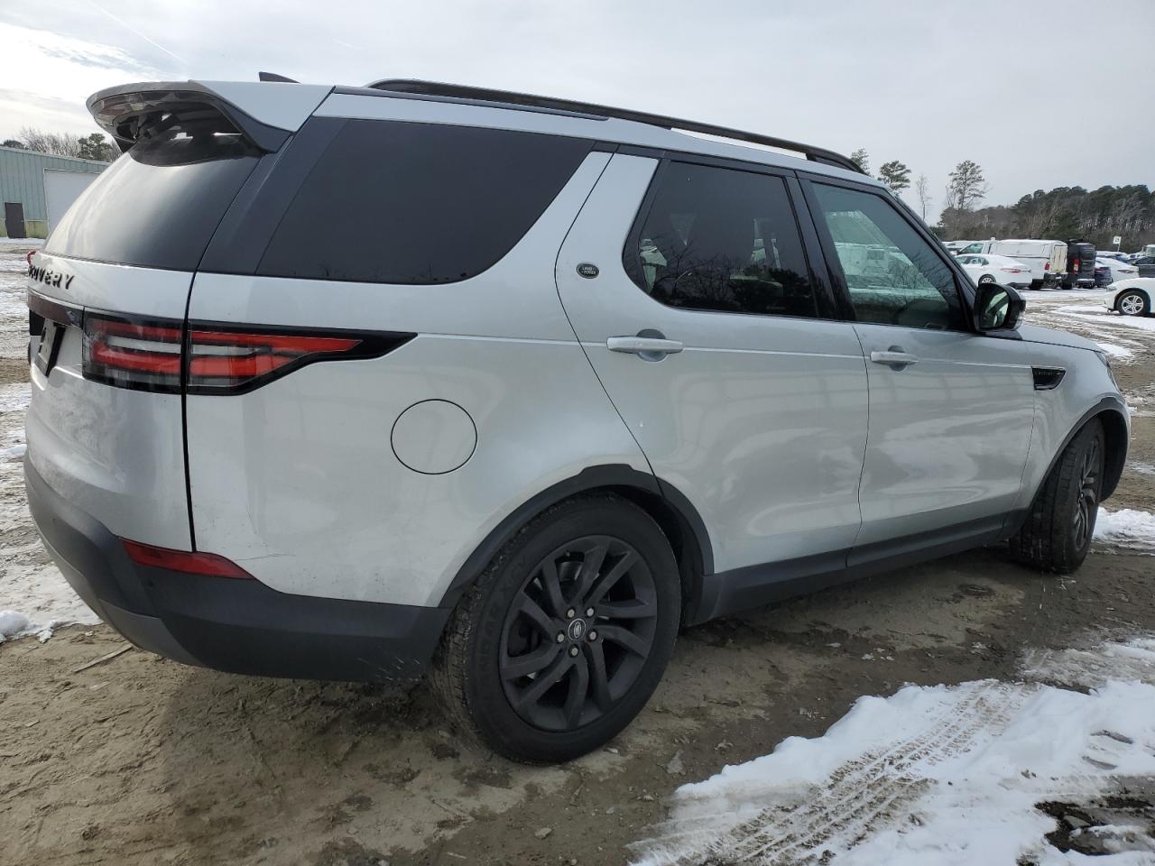 2018 Land Rover Discovery - Image 3