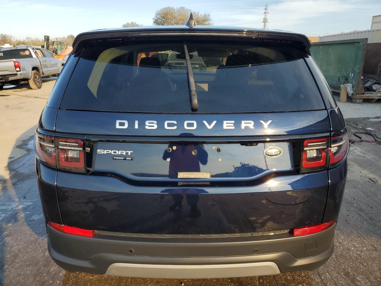 2020 Land Rover Discovery - Image 6