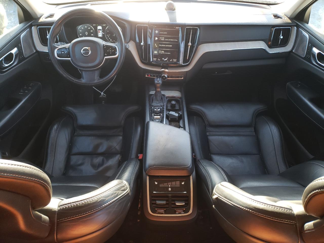2018 Volvo XC60 - Image 8