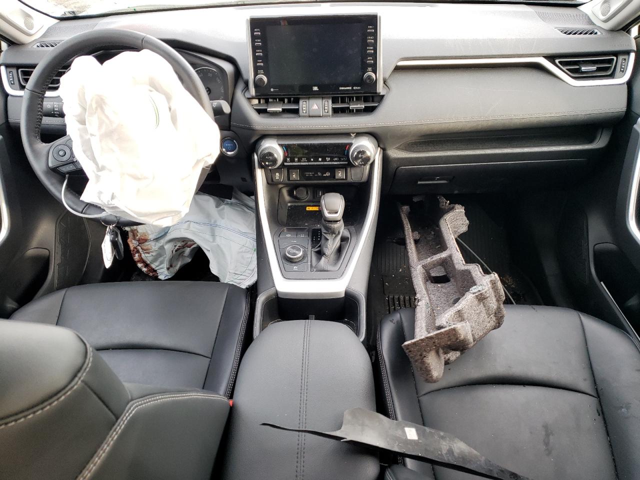 2022 Toyota RAV 4 - Image 8