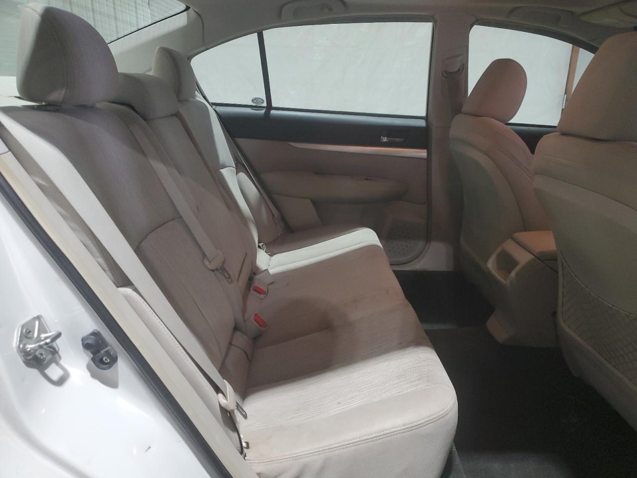 2013 Subaru Legacy - Image 10