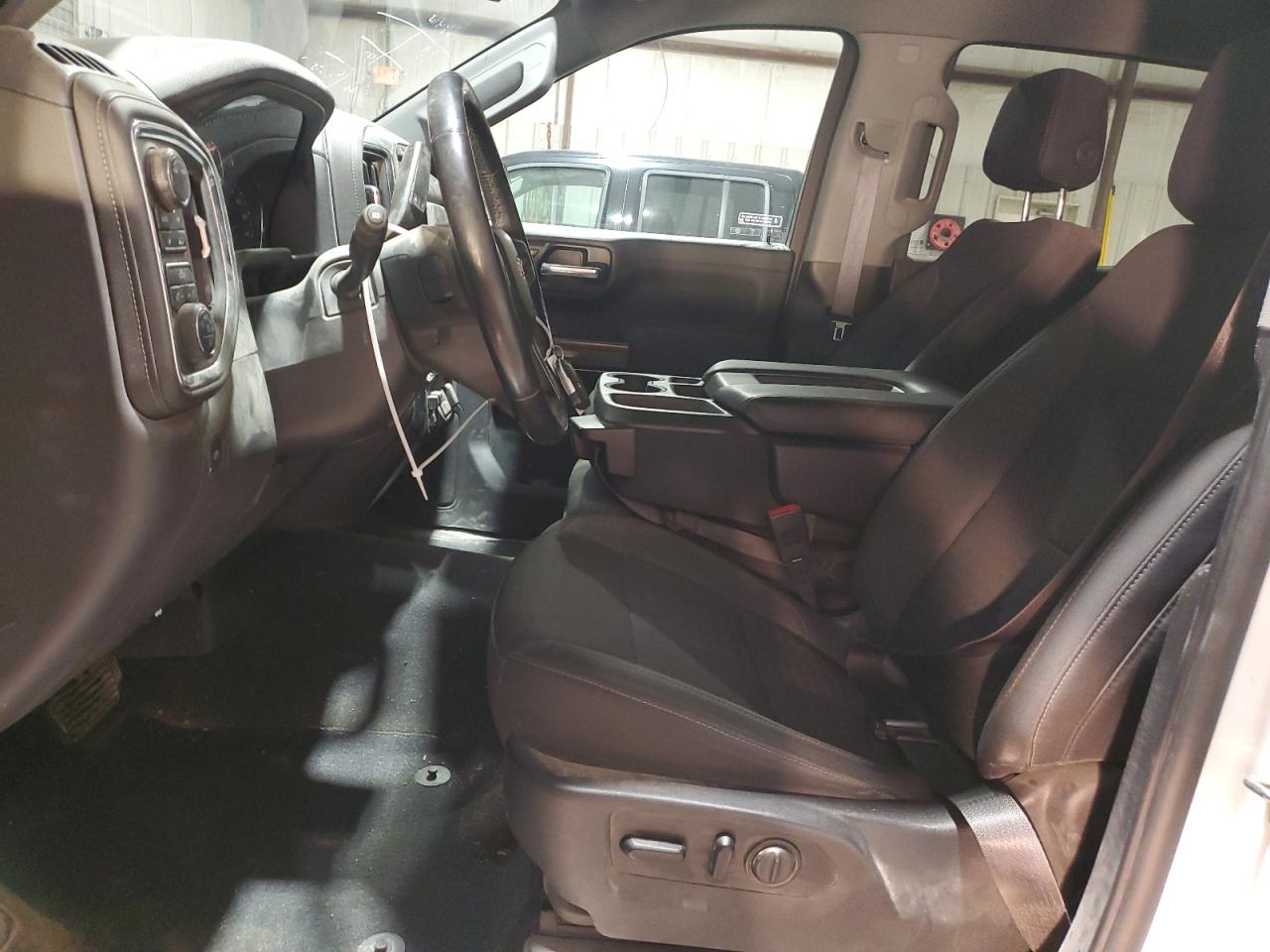 2020 Chevrolet Silverado - Image 7