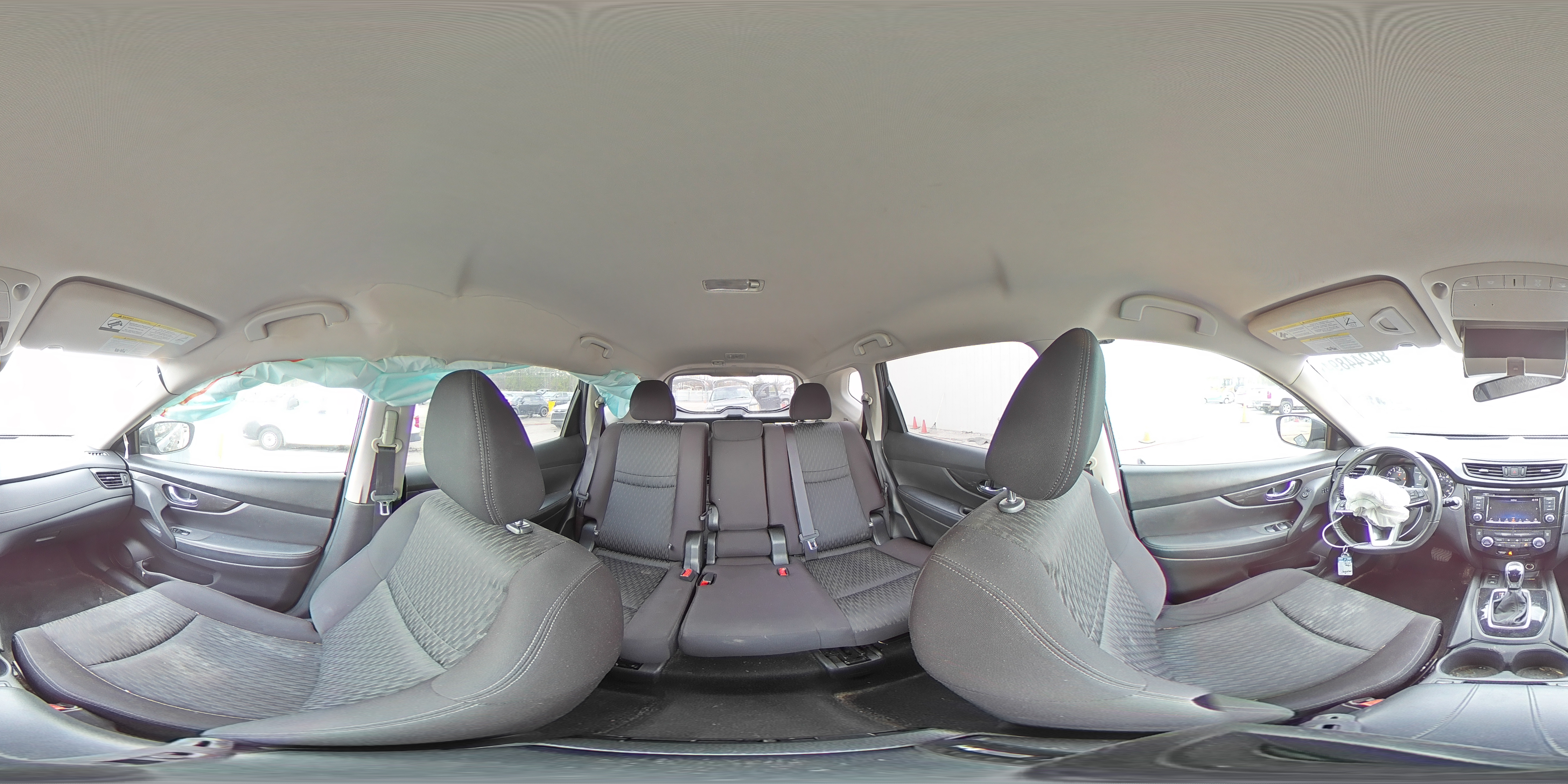 2019 Nissan Rogue - Image 16