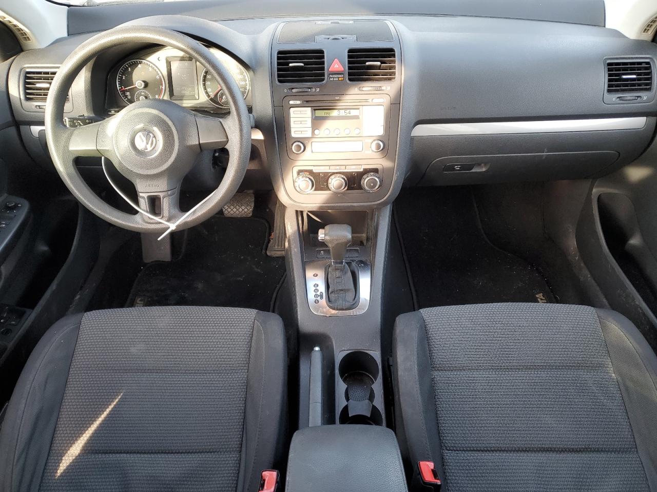 2010 Volkswagen Jetta - Image 8