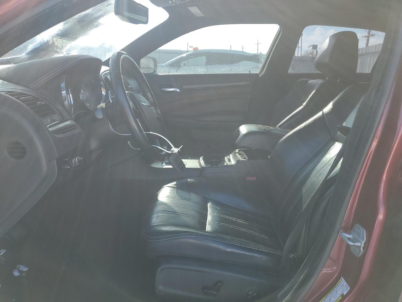 2012 Chrysler 300 - Image 7