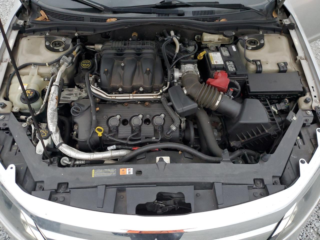 2010 Ford Fusion - Image 12