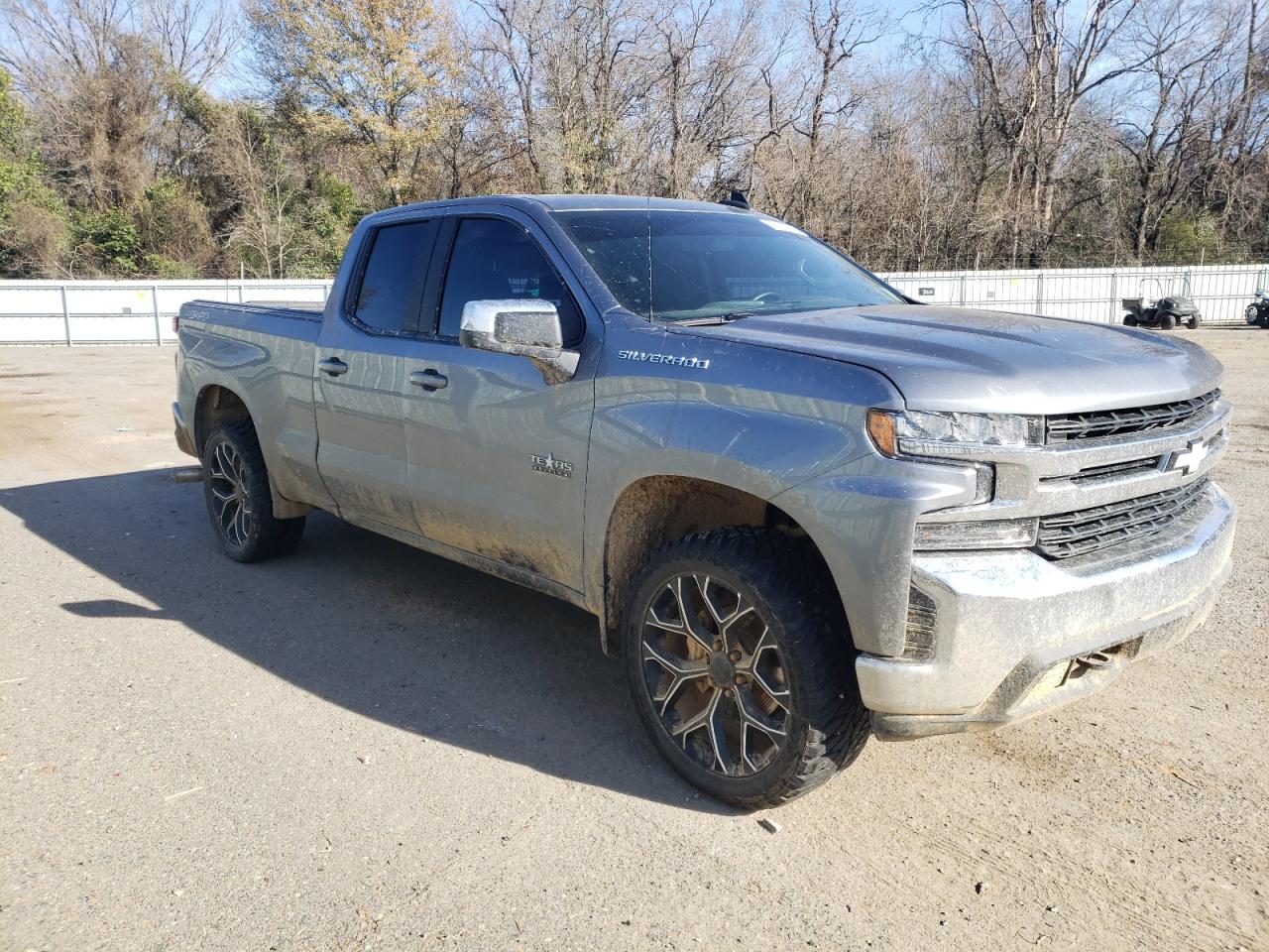 2019 Chevrolet Silverado - Image 4