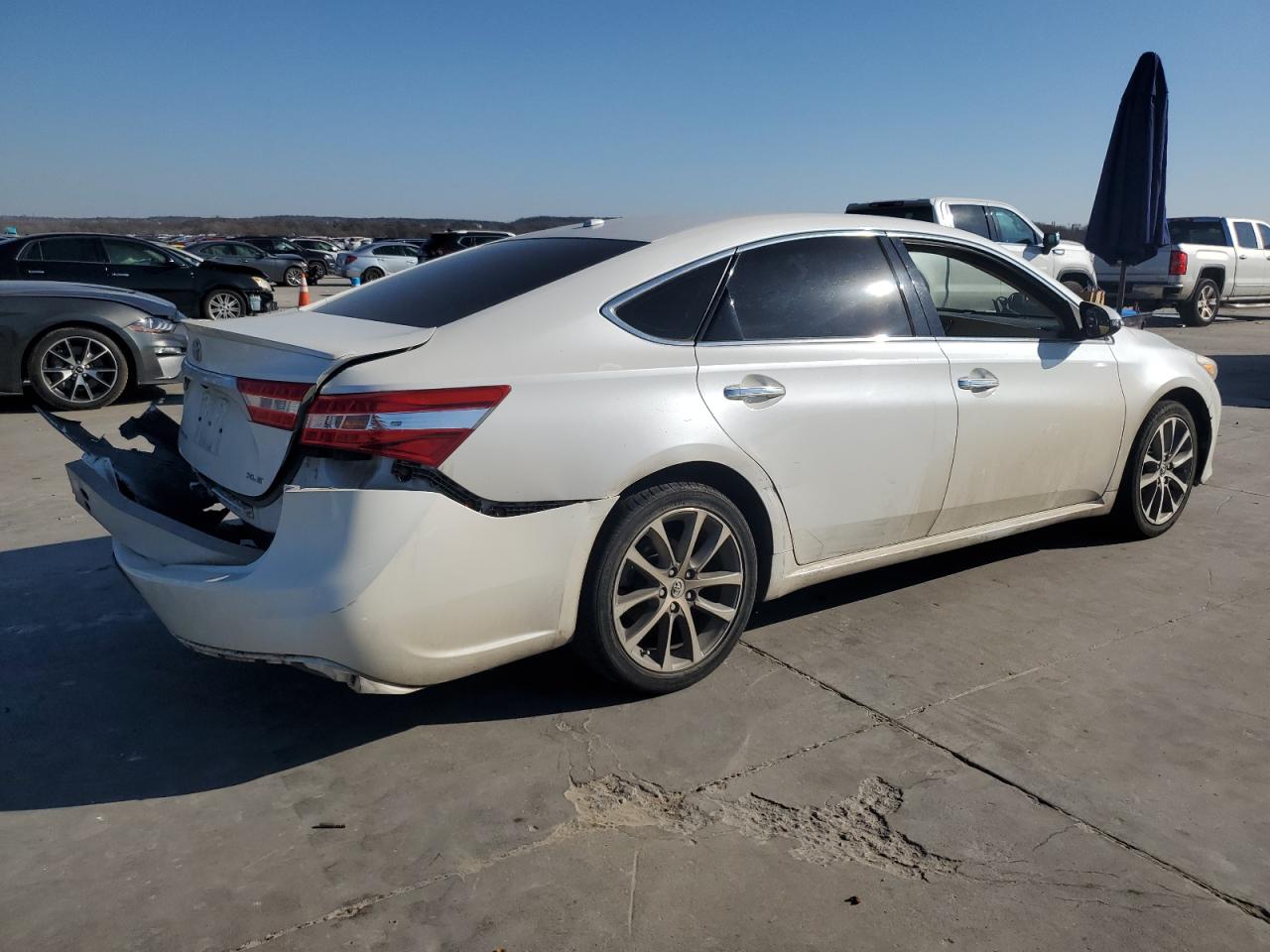 VIN 4T1BK1EB7FU186023 2015 TOYOTA AVALON no.3