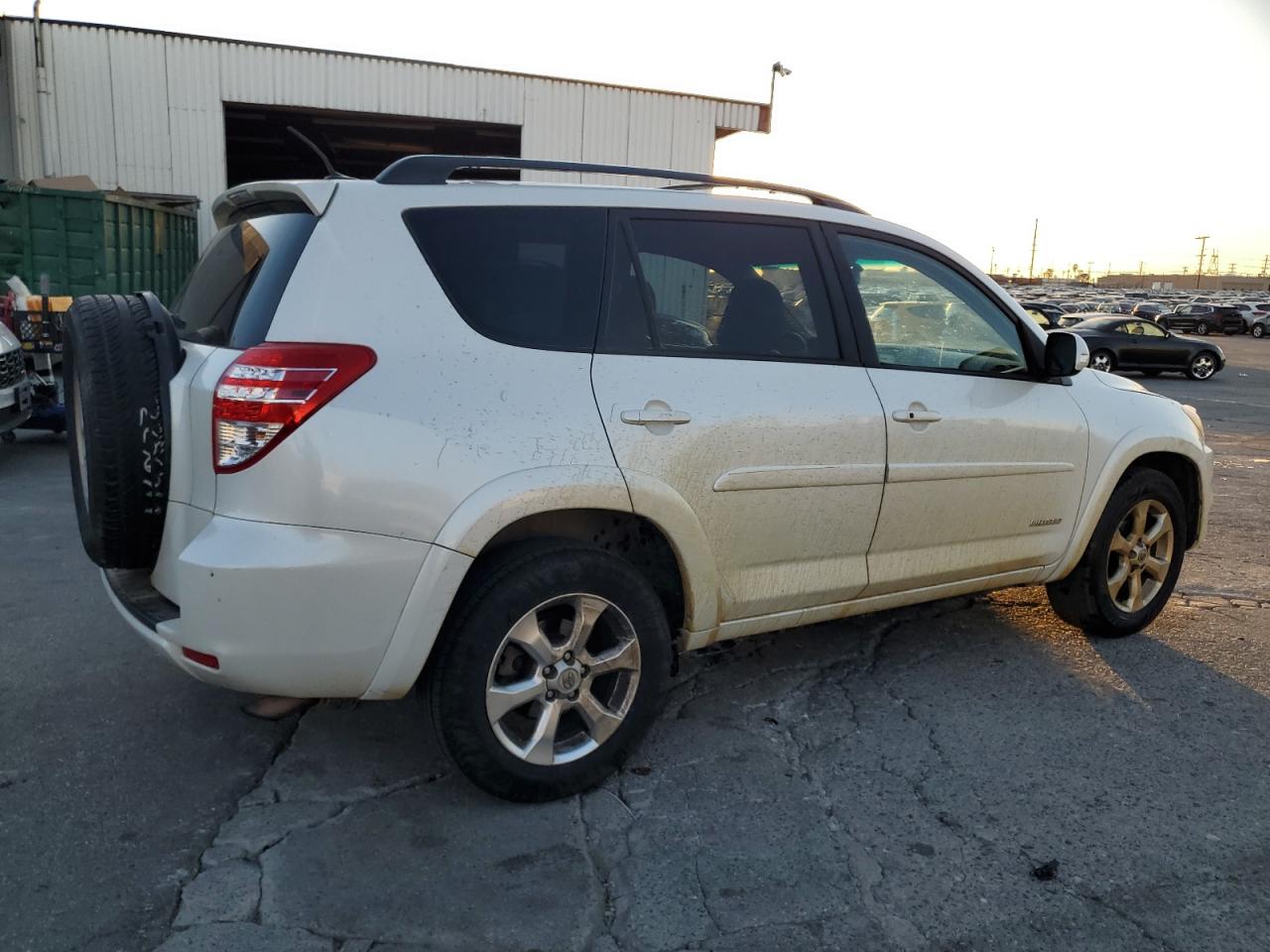 2010 Toyota RAV 4 - Image 3