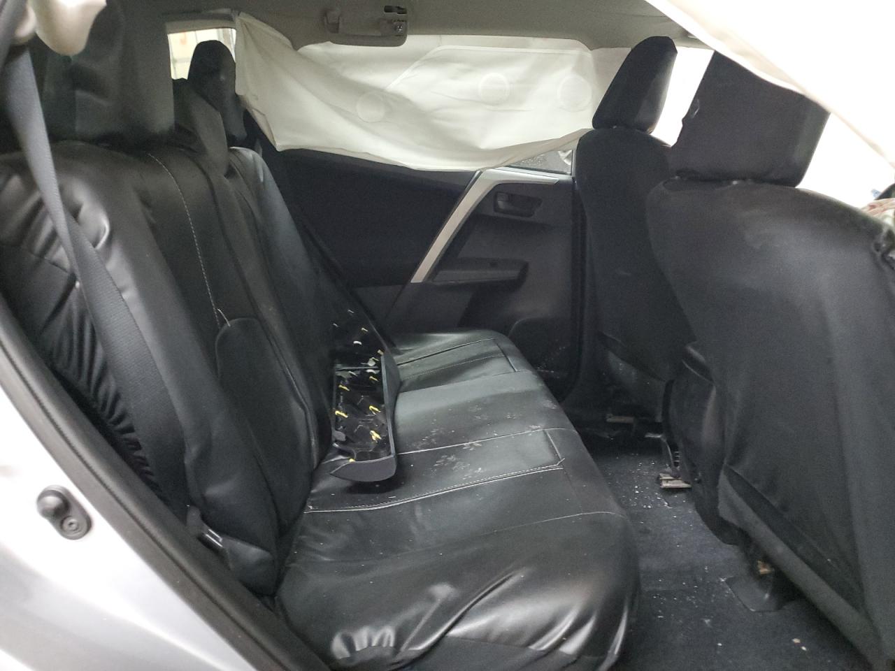 2016 Toyota RAV 4 - Image 11