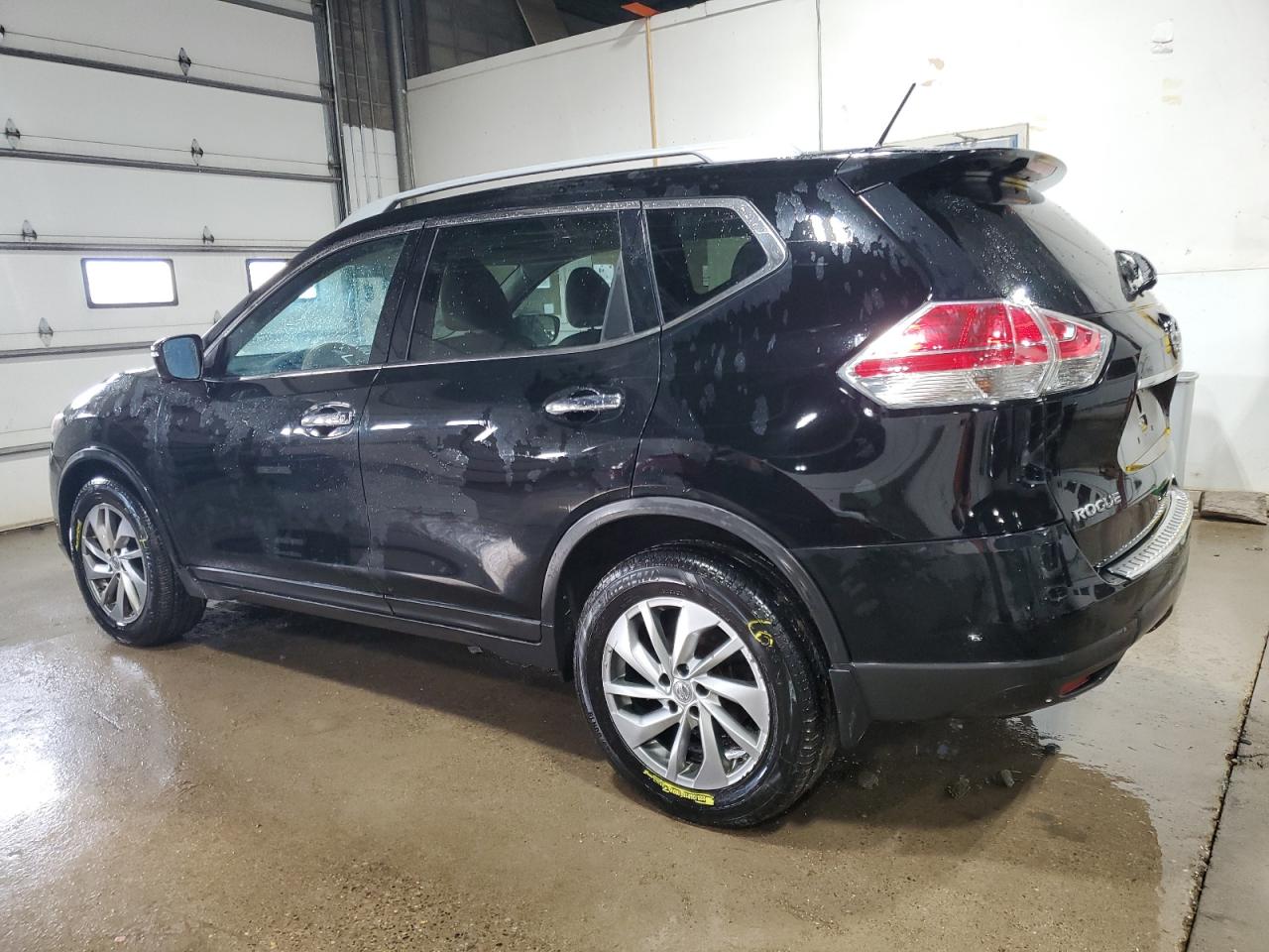 2014 Nissan Rogue - Image 2