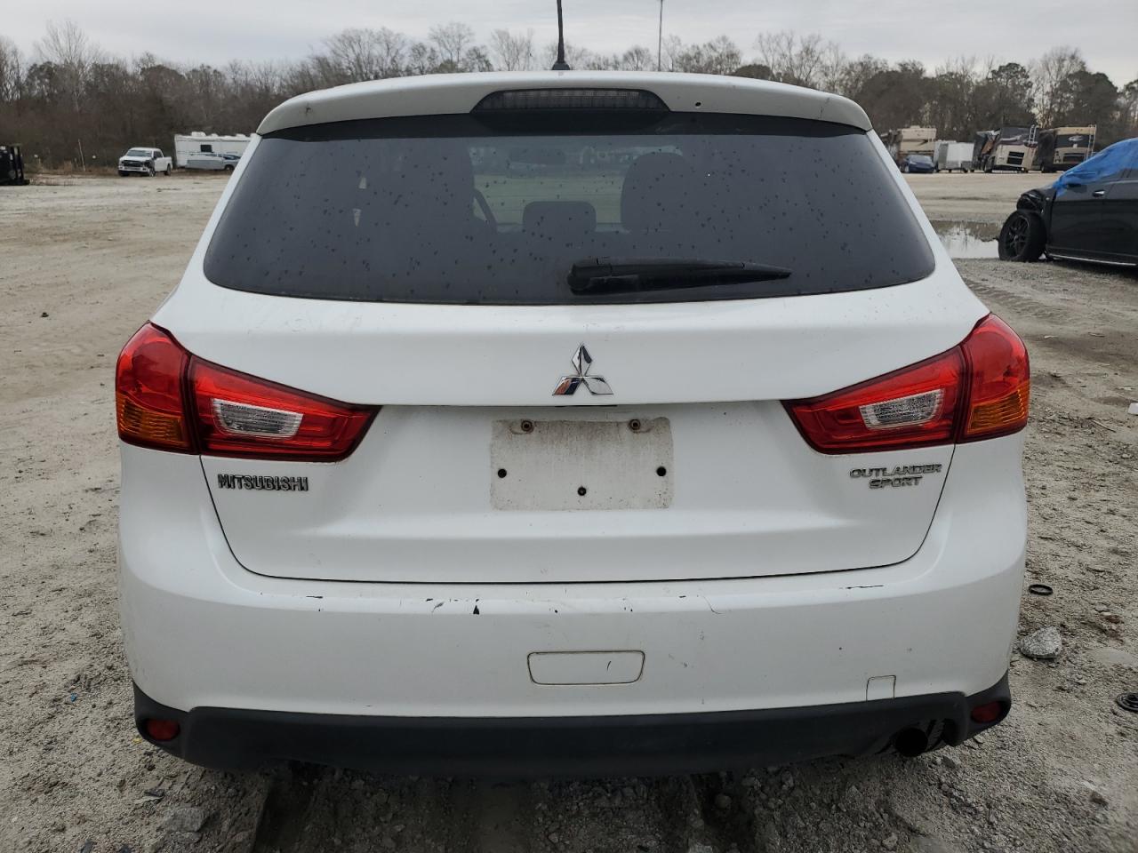 VIN 4A4AP3AU5FE008358 2015 MITSUBISHI OUTLANDER no.6