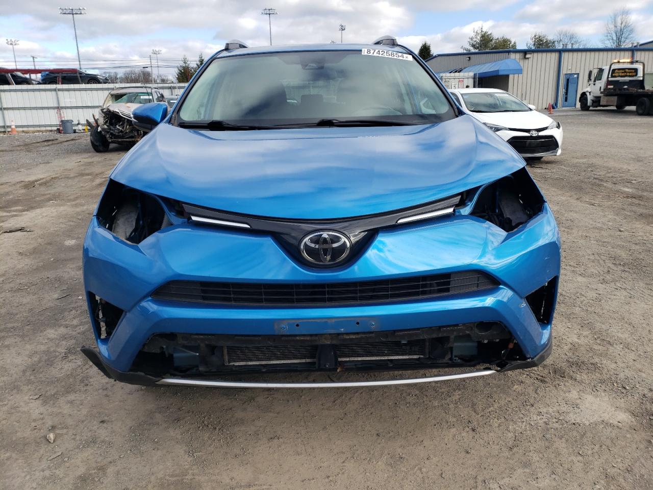 2018 Toyota RAV 4 - Image 5
