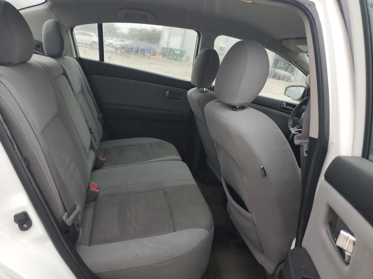2012 Nissan Sentra - Image 10