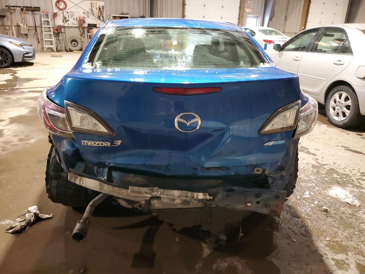 2012 Mazda 3 - Image 6