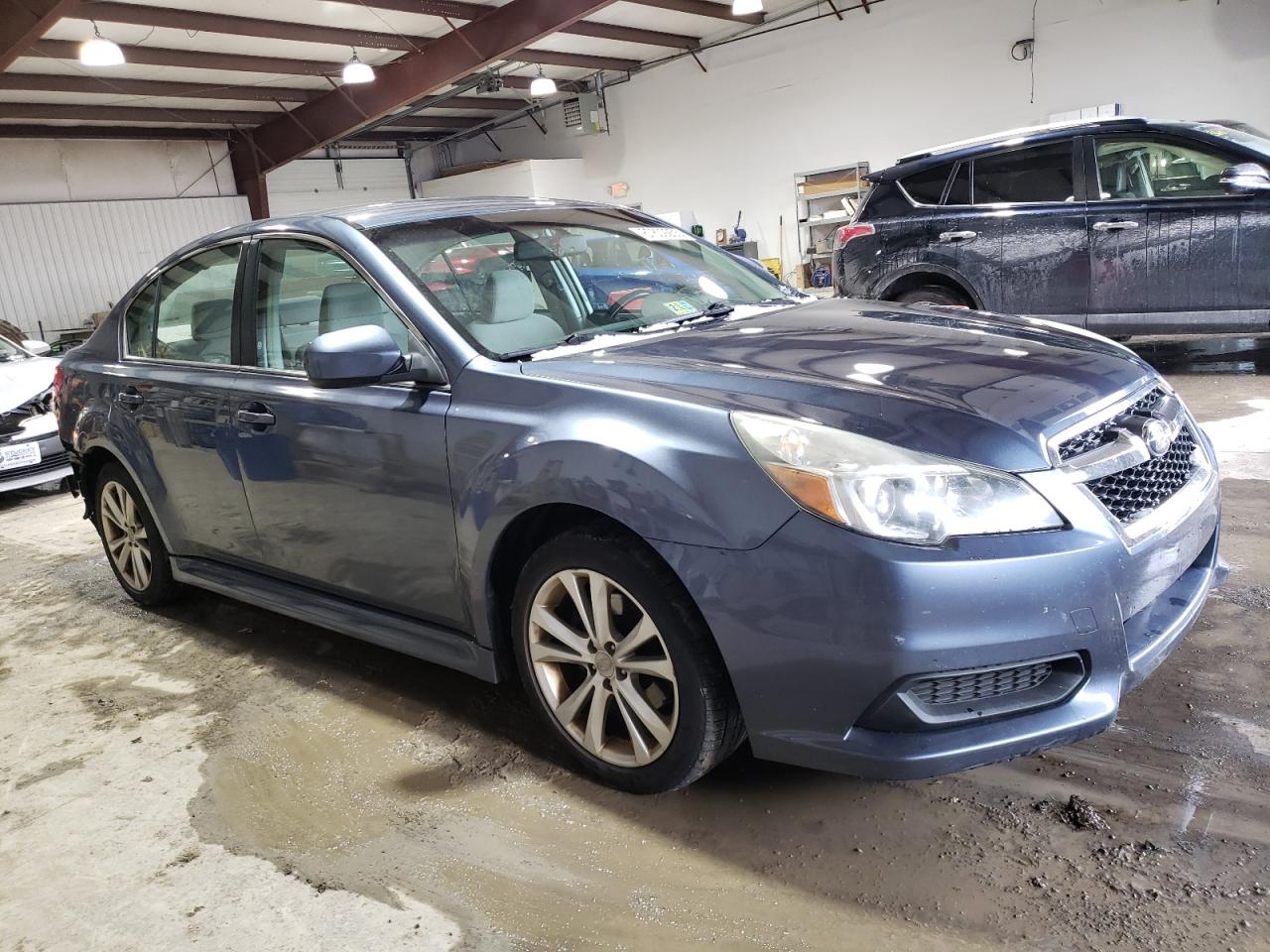 VIN 4S3BMCC67D3036125 2013 SUBARU LEGACY no.4