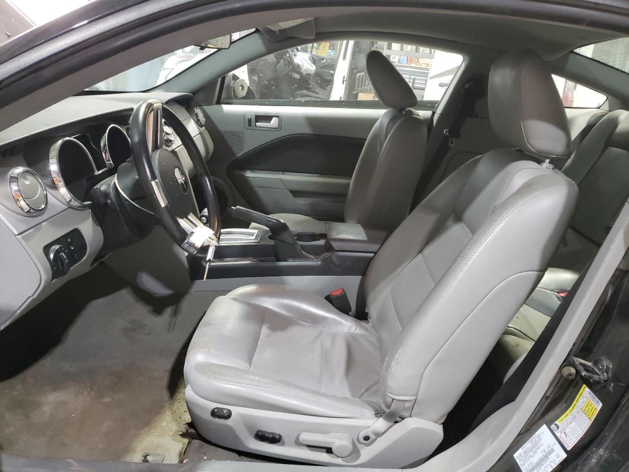 2006 Ford Mustang - Image 7
