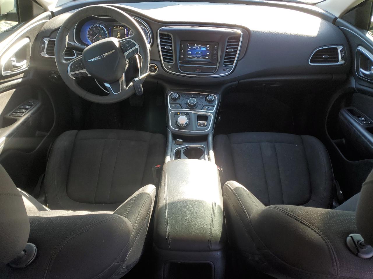 2016 Chrysler 200 - Image 8