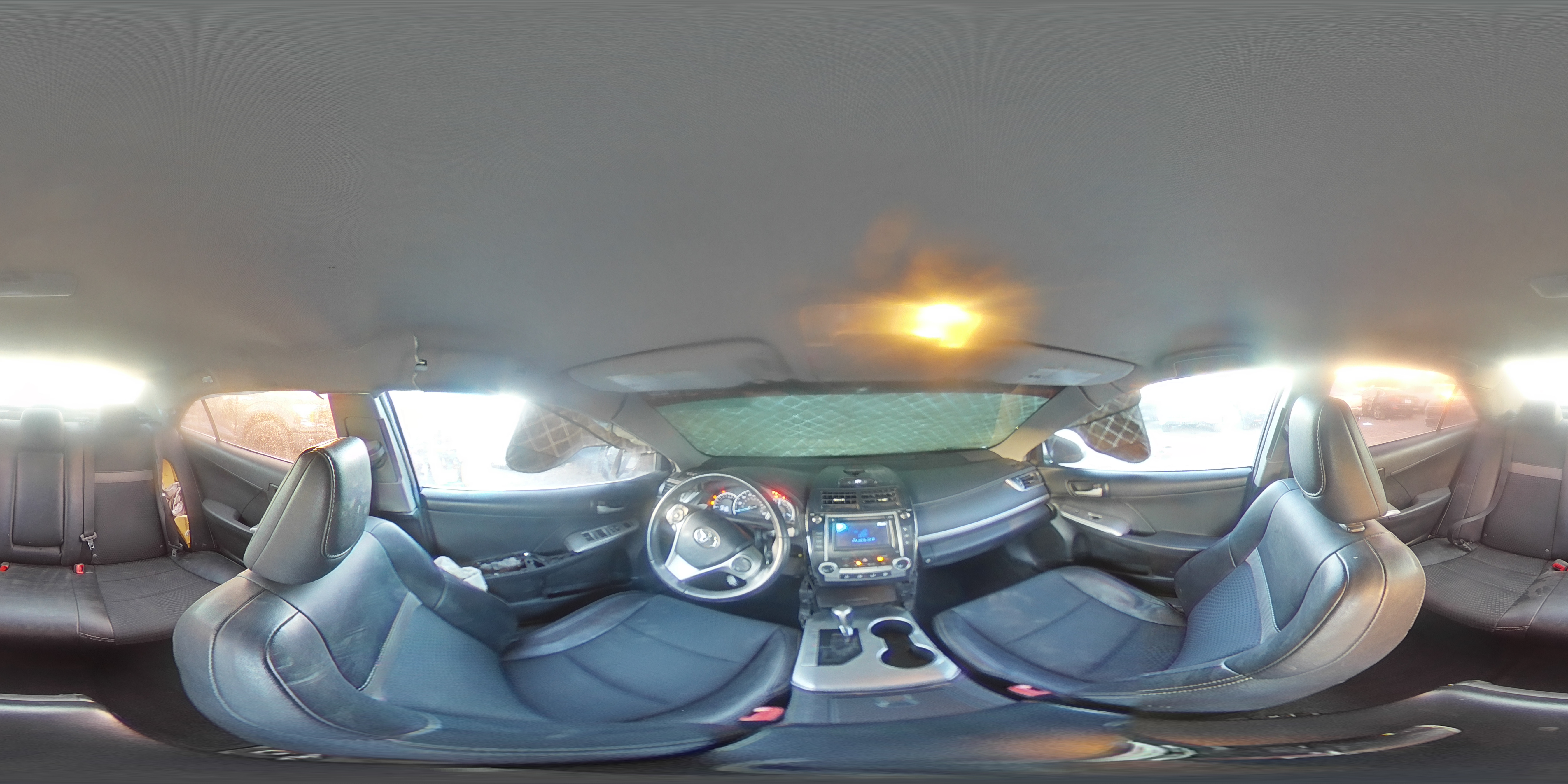 2013 Toyota Camry - Image 13