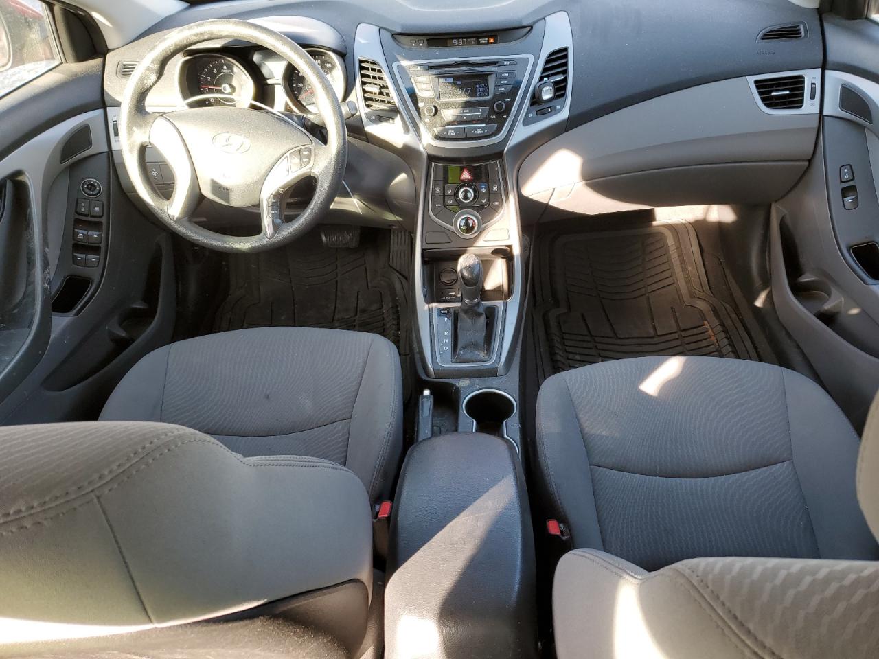 2014 Hyundai Elantra - Image 8