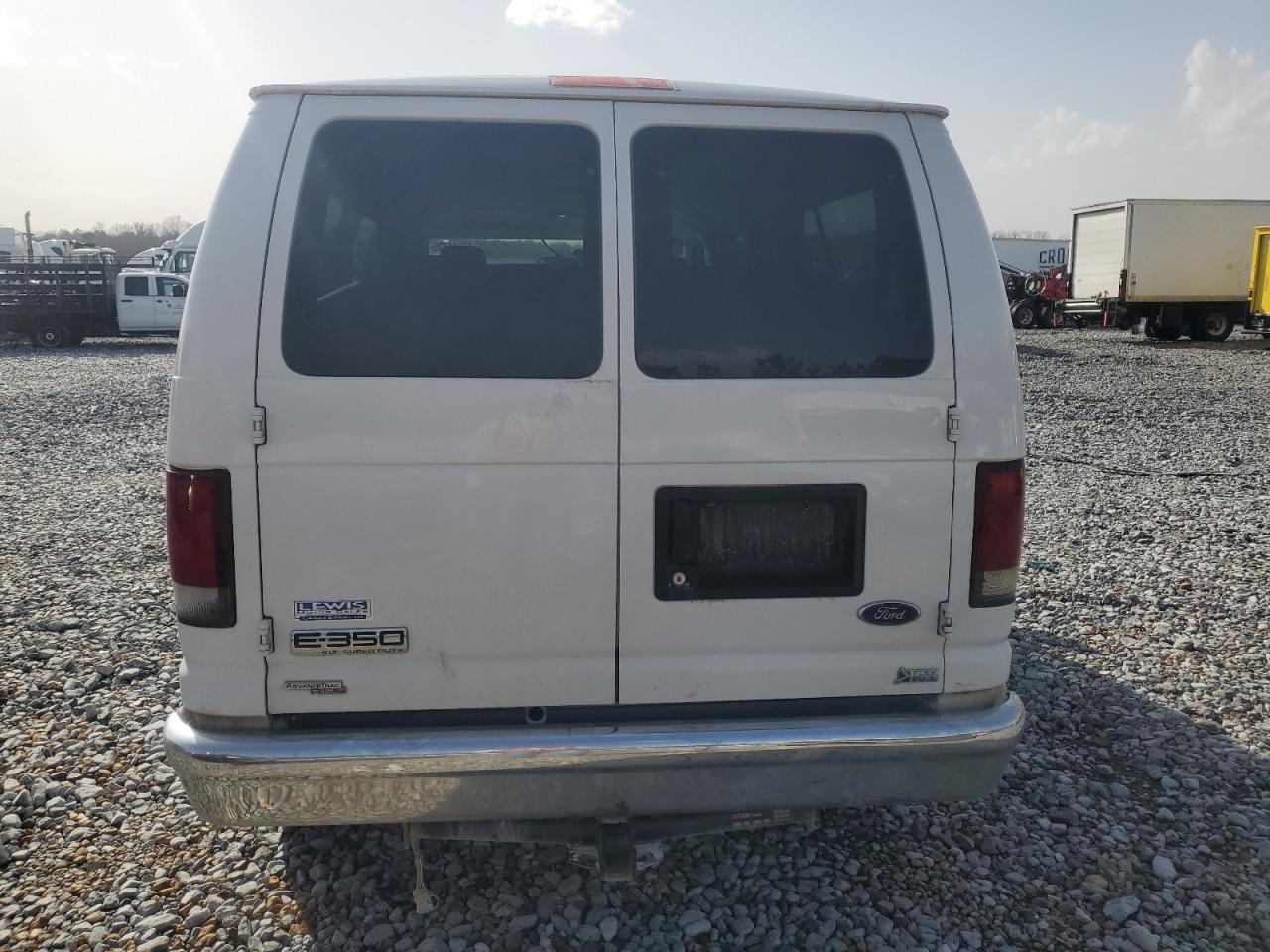 2012 Ford Econoline - Image 6