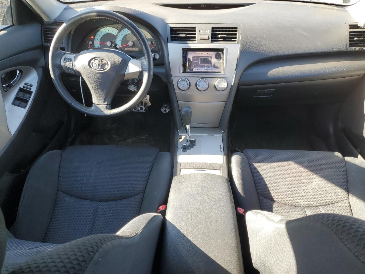 2011 Toyota Camry - Image 8