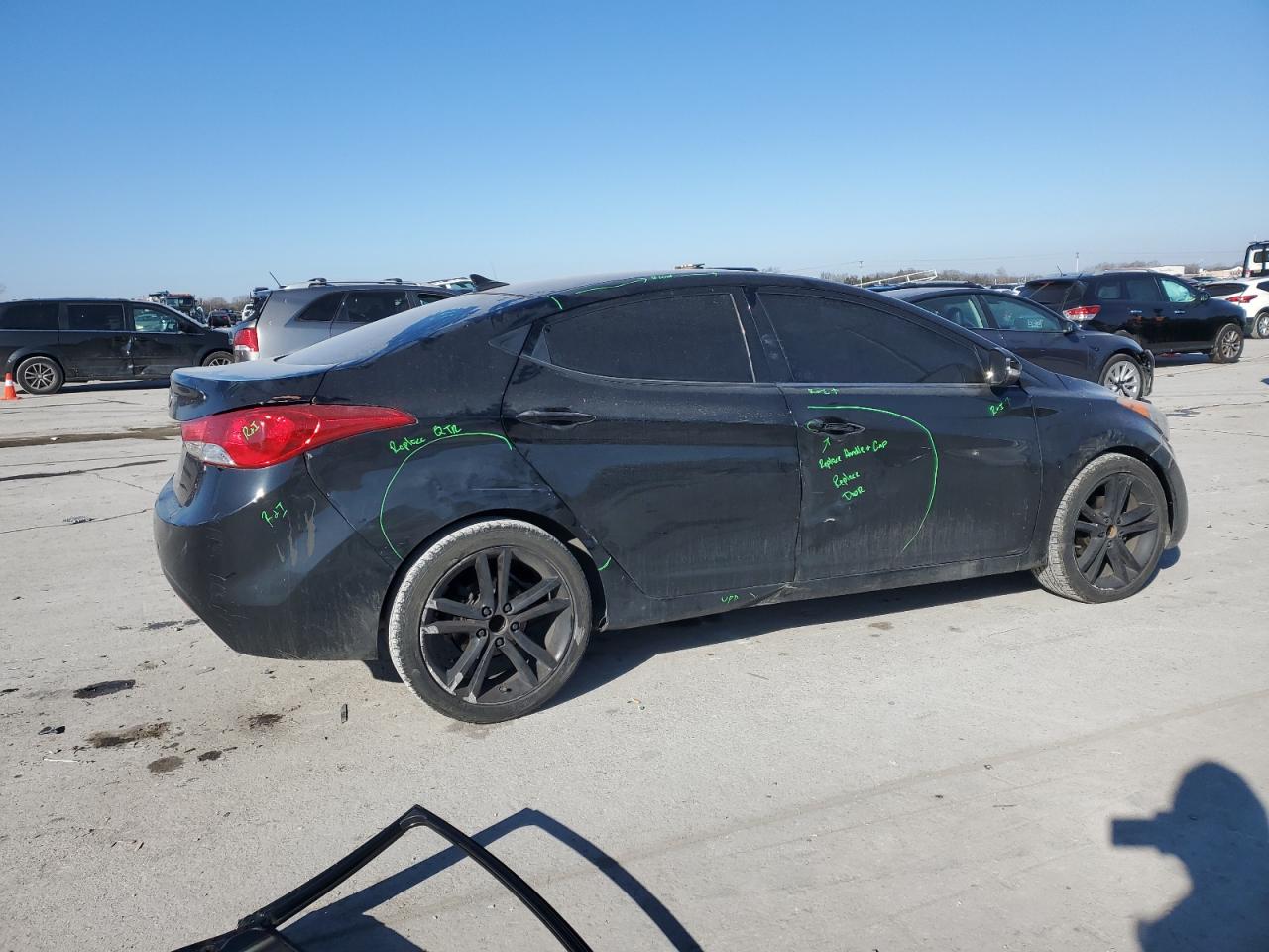 2013 Hyundai Elantra - Image 3