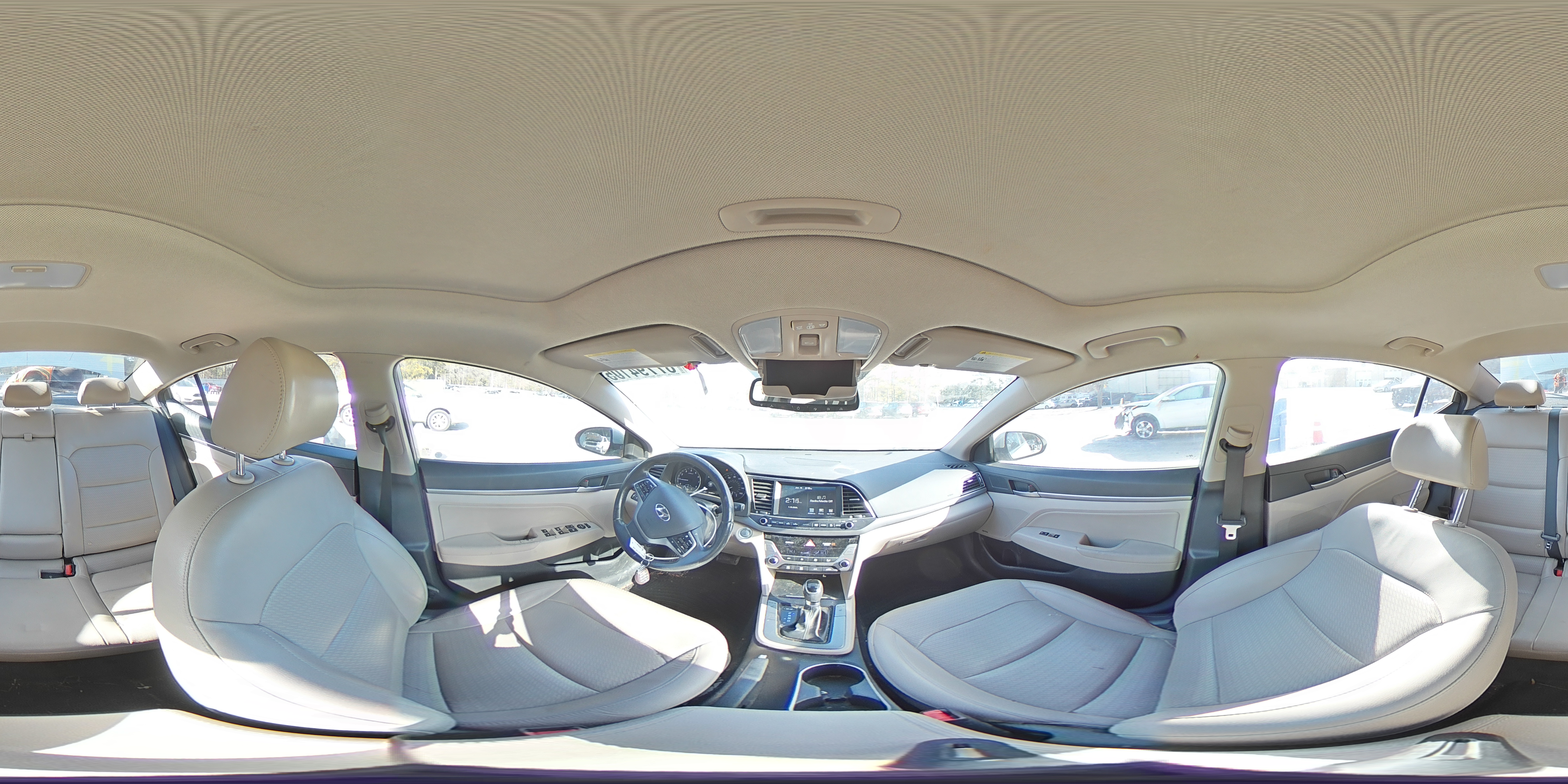 2017 Hyundai Elantra - Image 13