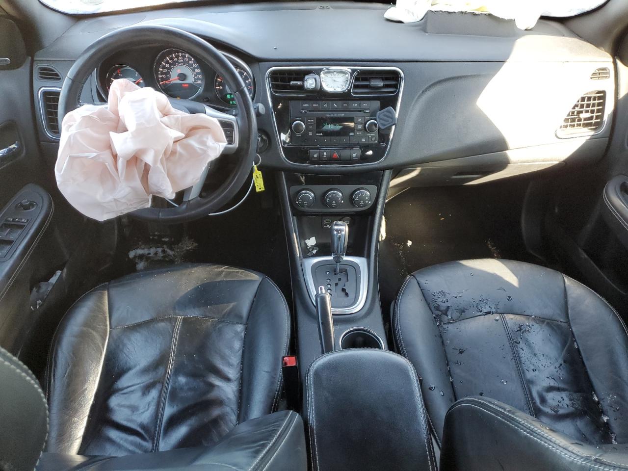 2013 Chrysler 200 - Image 8