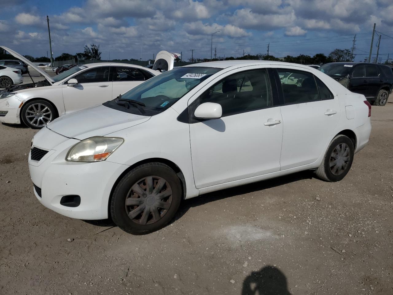 2012 Toyota Yaris - Image 1