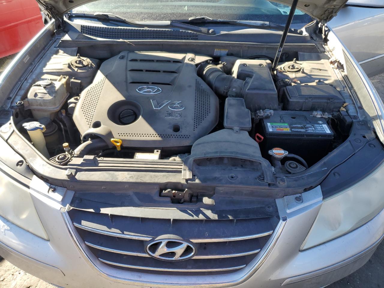 2009 Hyundai Sonata - Image 12
