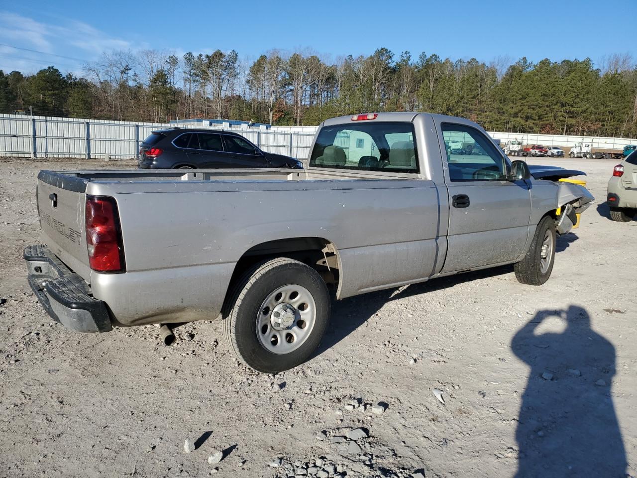 2007 Chevrolet Silverado - Image 3
