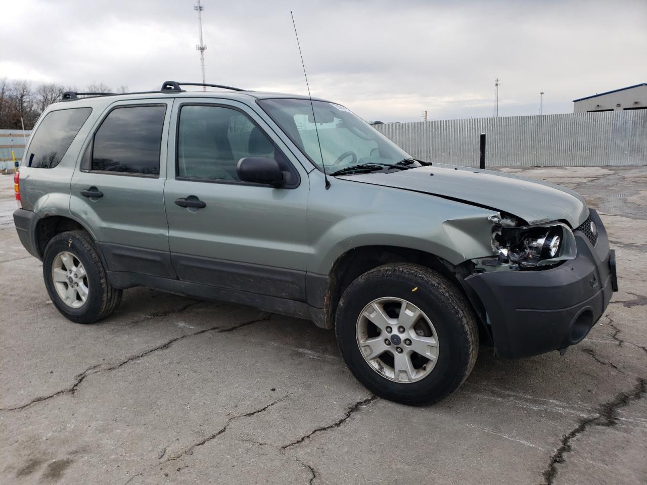 2006 Ford Escape - Image 4
