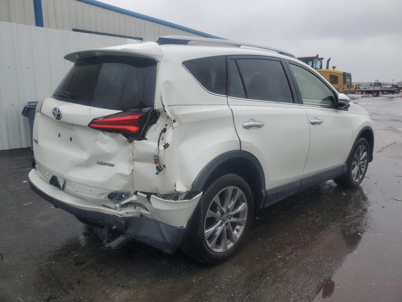 2018 Toyota RAV 4 - Image 3