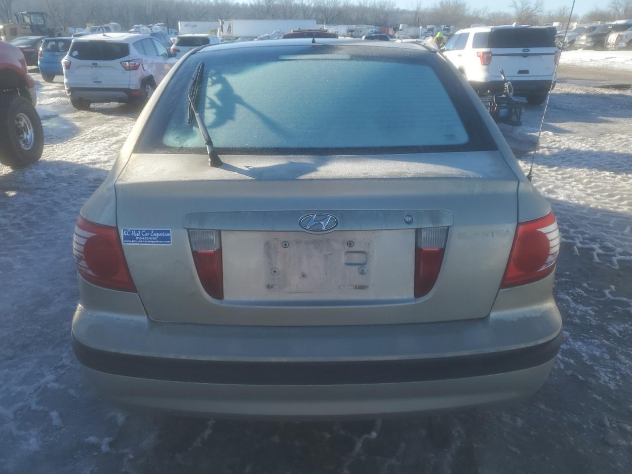 2006 Hyundai Elantra - Image 6