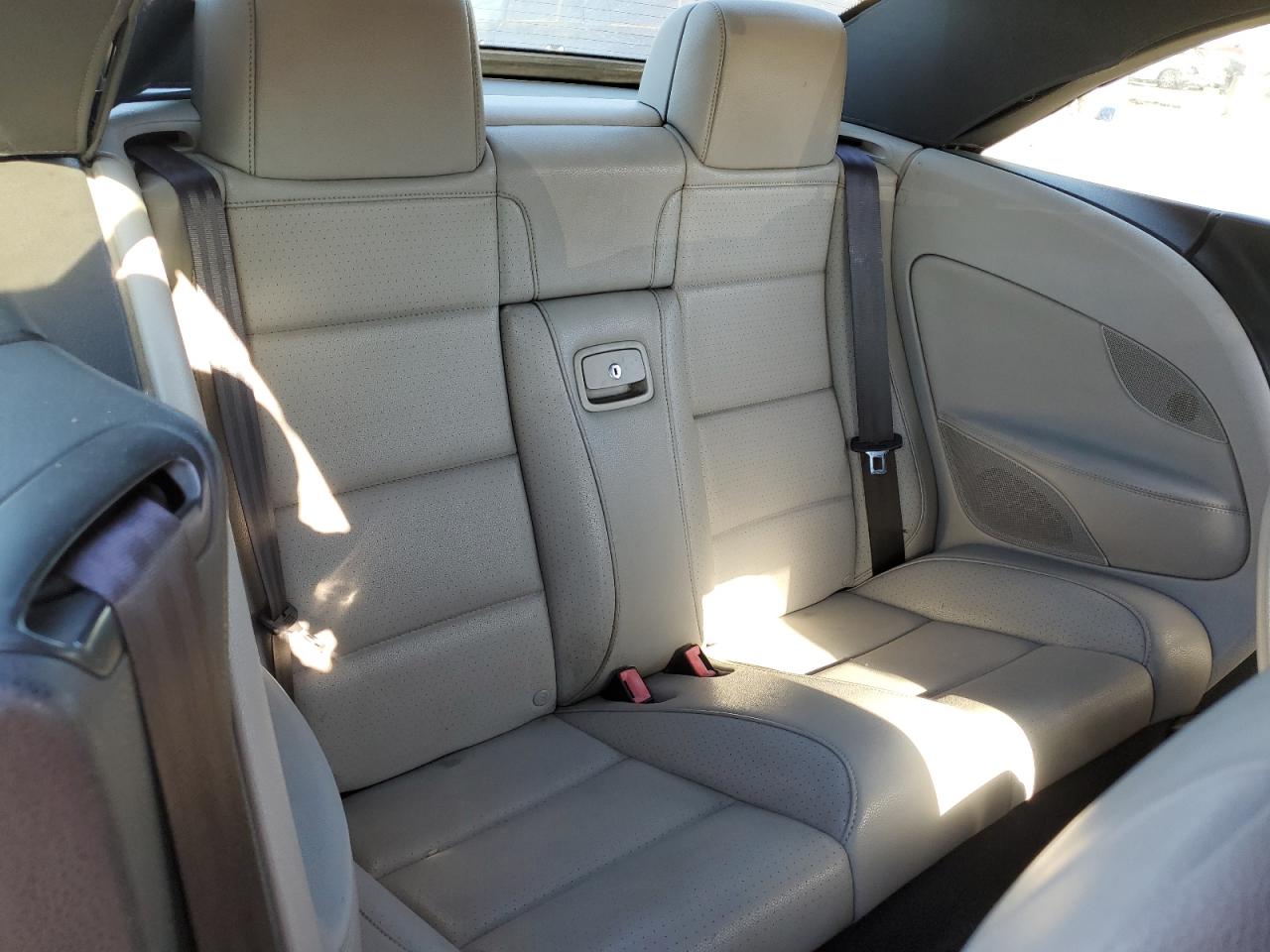 2009 Volkswagen Eos - Image 10