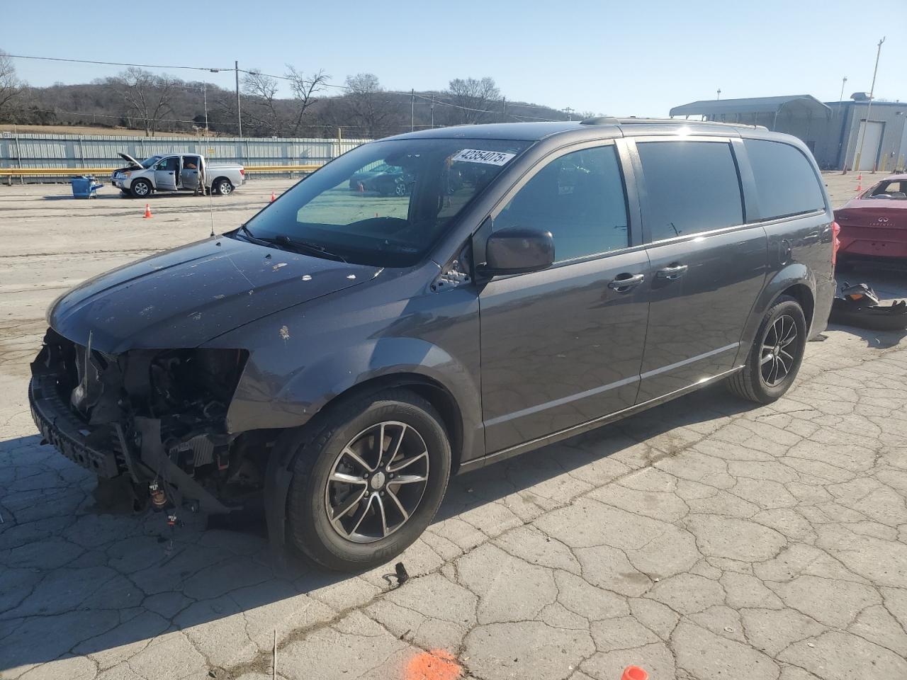 2019 Dodge Caravan - Image 1