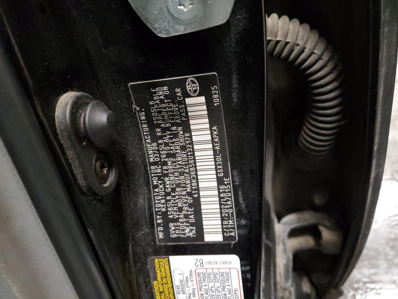 2006 Toyota Avalon - Image 13