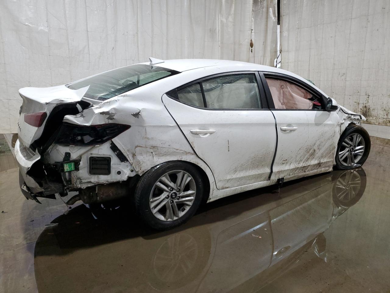 2020 Hyundai Elantra - Image 3