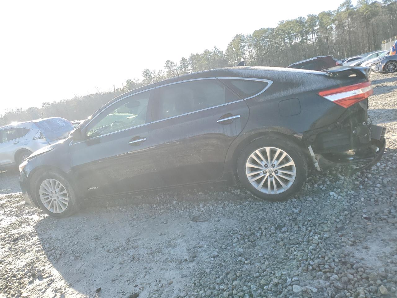 2015 Toyota Avalon - Image 2