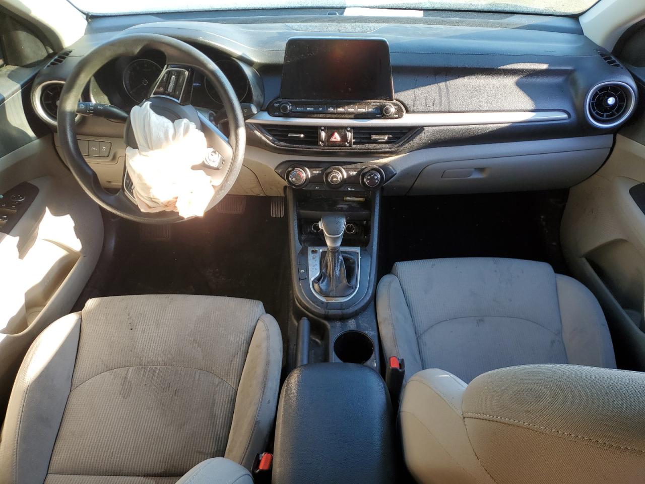 2021 Kia Forte - Image 8