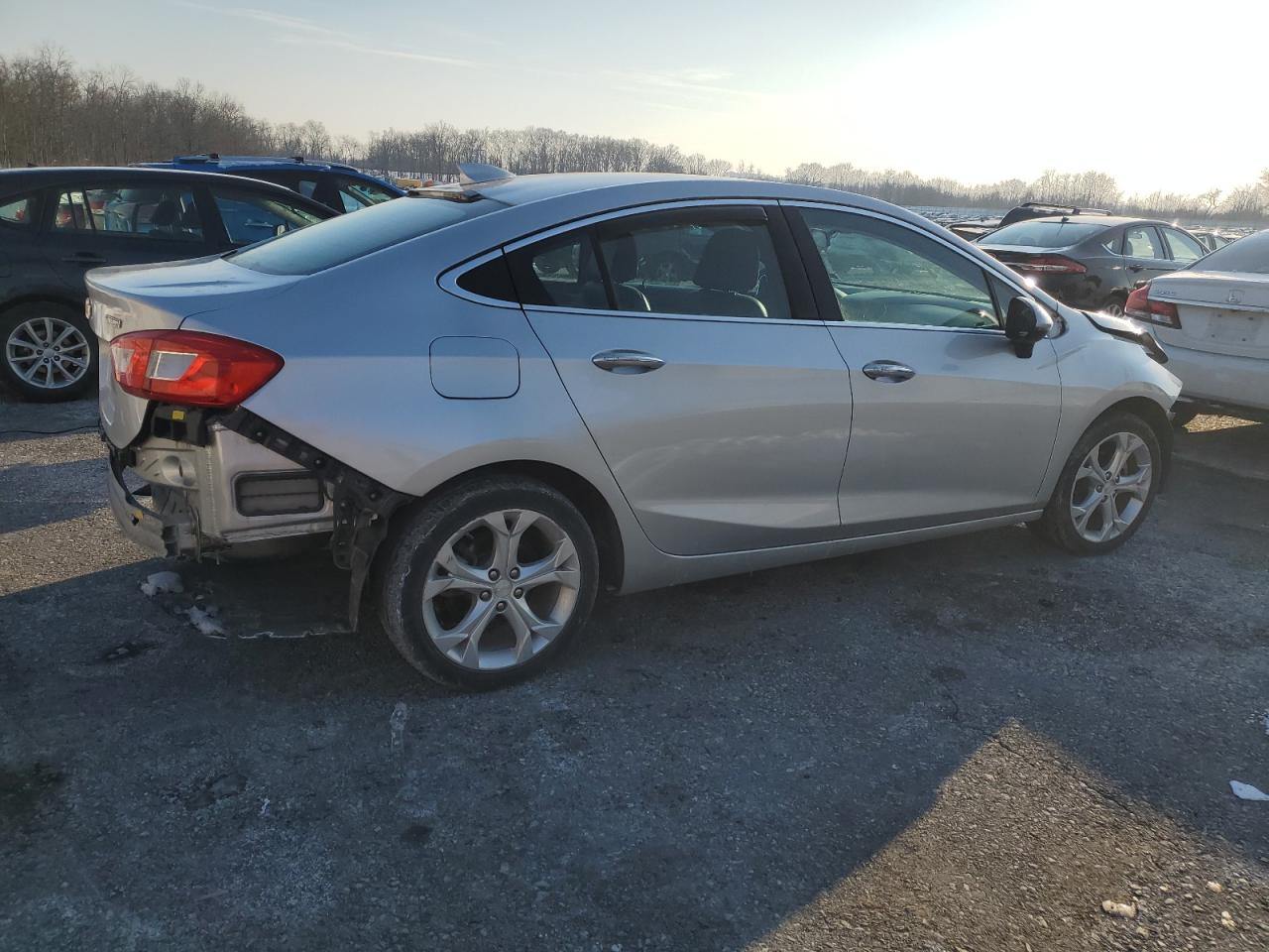 2017 Chevrolet Cruze - Image 3