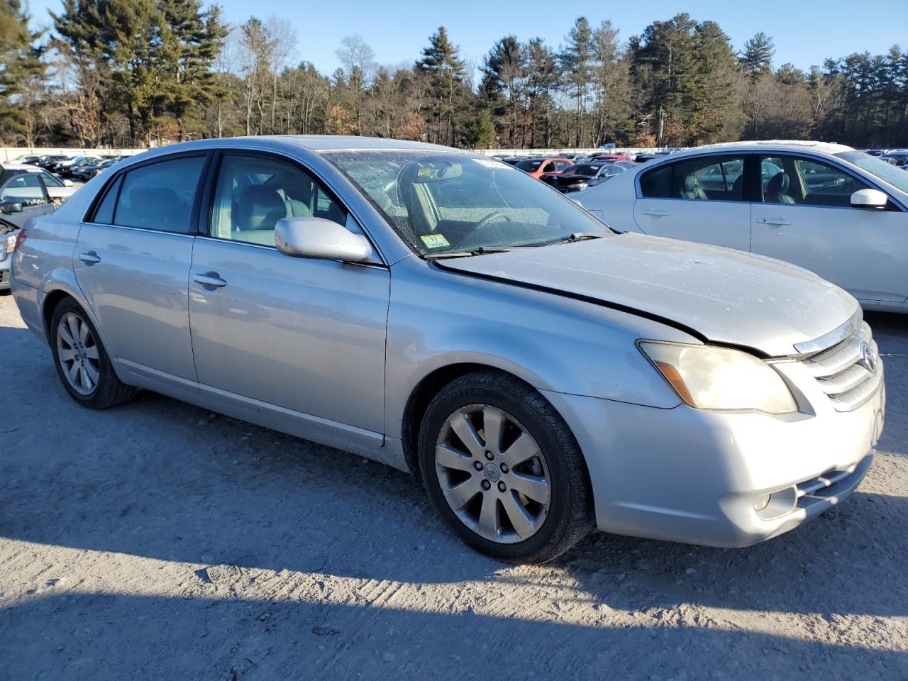 2005 Toyota Avalon - Image 4